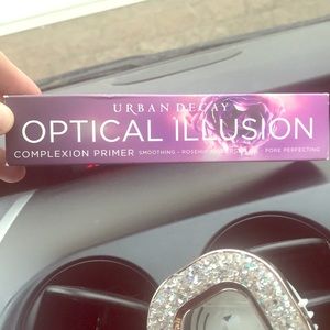 SOLD Urban decay optical illusion primer